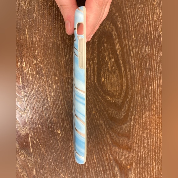 Swirl iPhone 7/8 Case - Picture 5 of 6